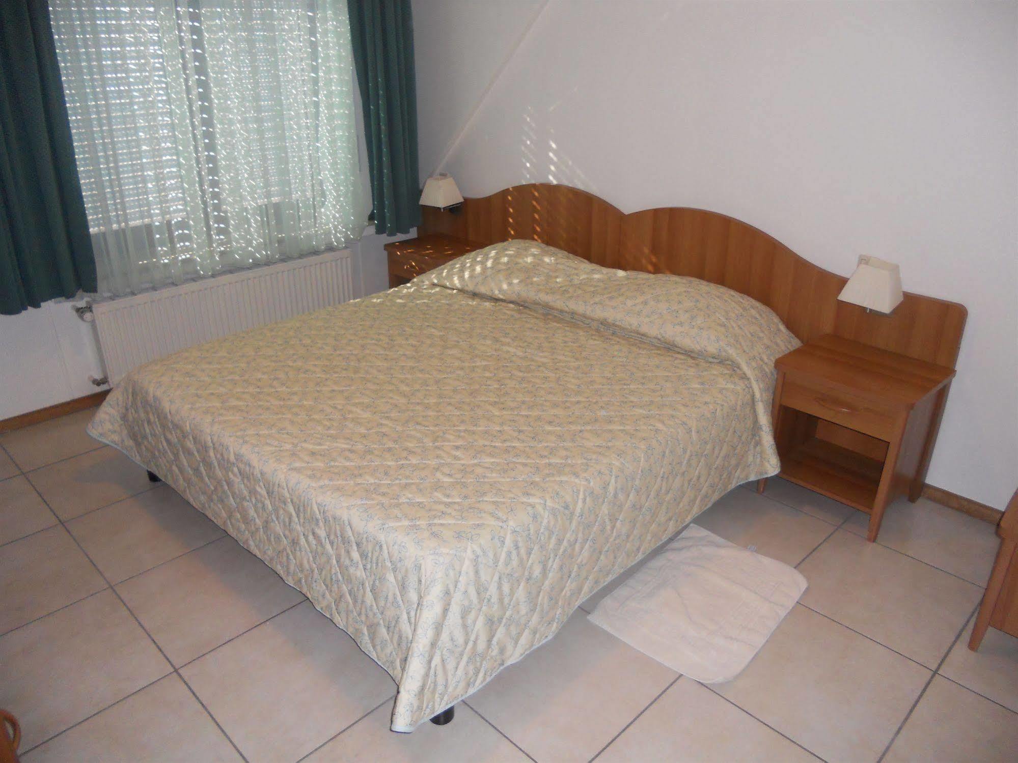 Hotel Carpini Bascharage Kültér fotó
